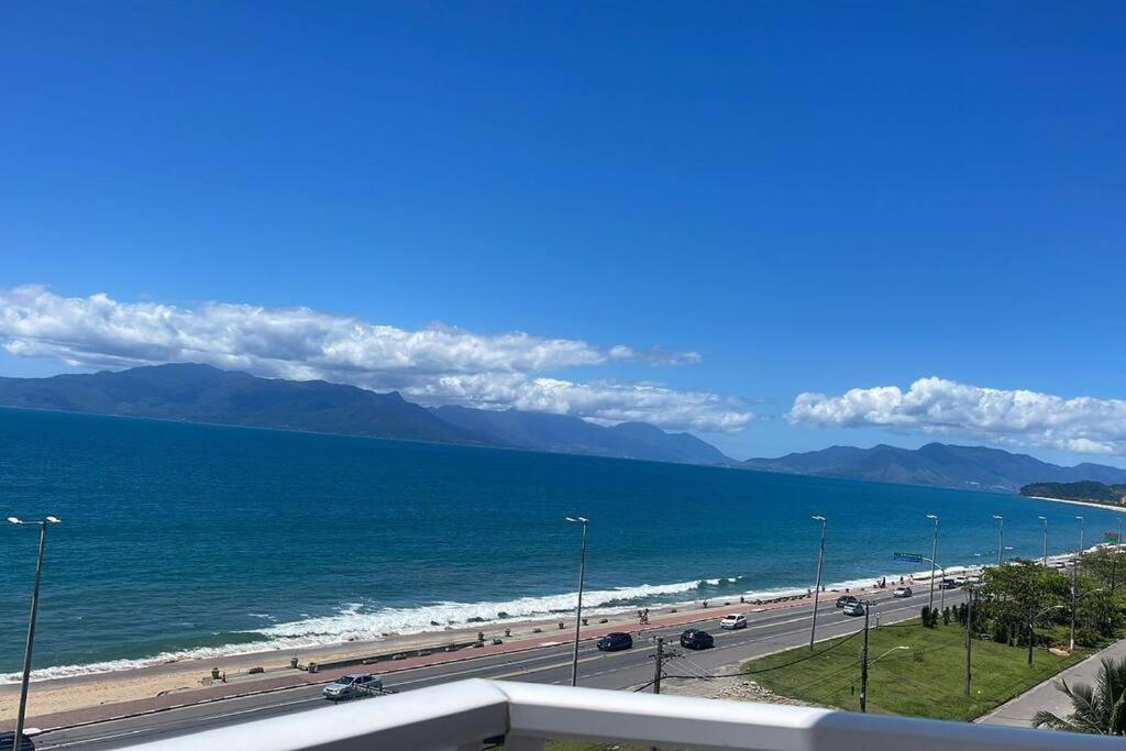 Apartamento Beira Mar - Praia Massaguacu Caraguatatuba Exterior foto